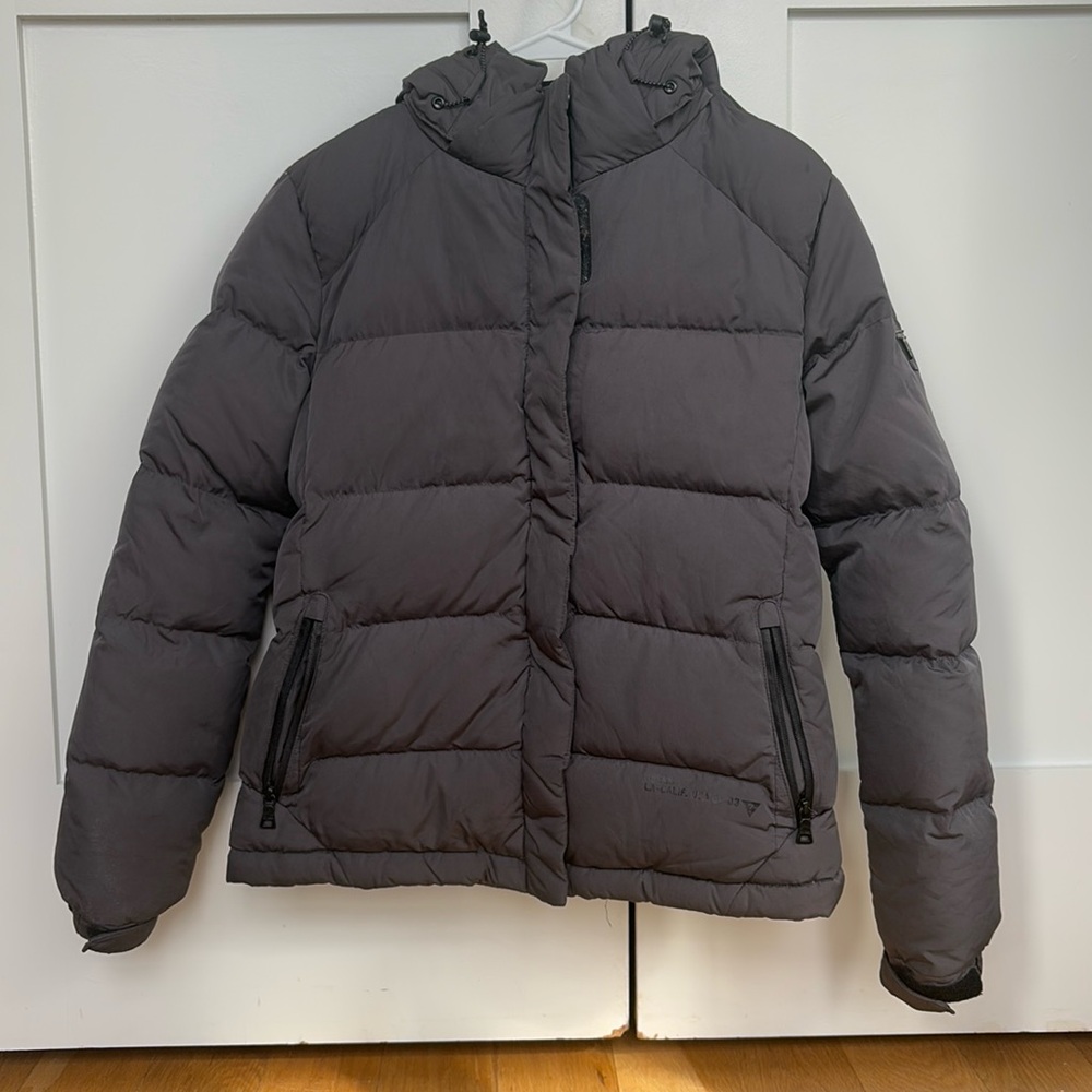 Guess puffer jacket in dark grey/olive